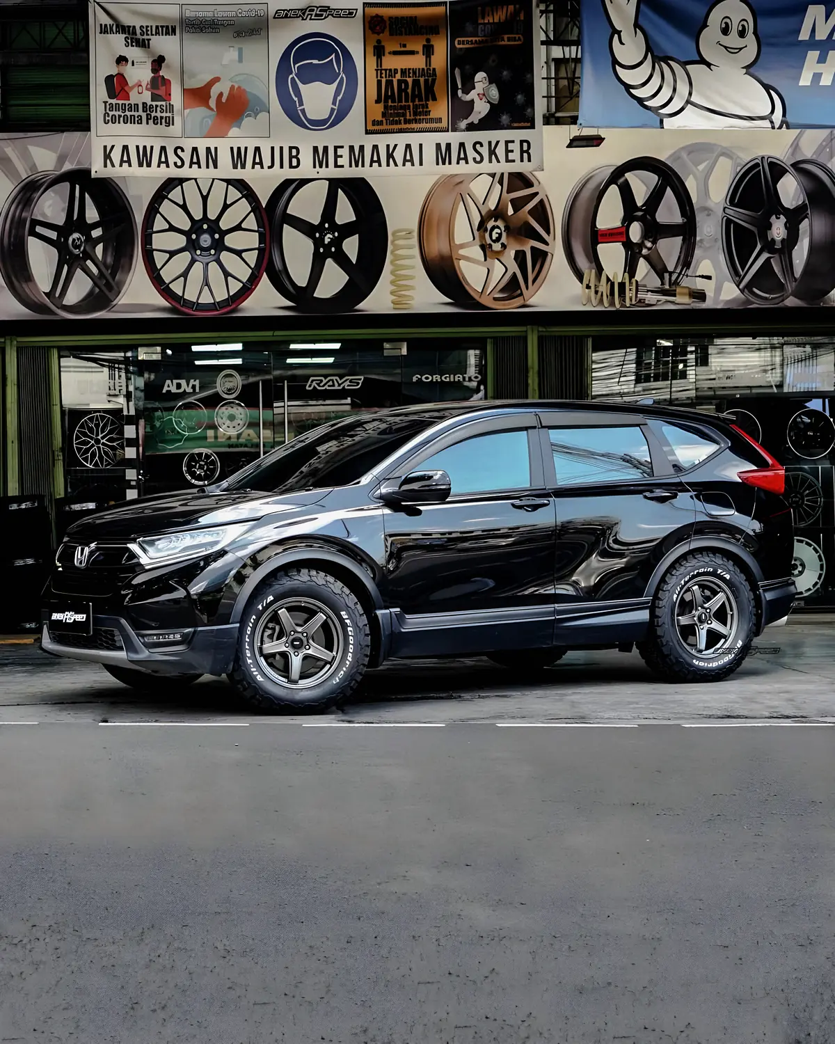 Honda CR-V from the front