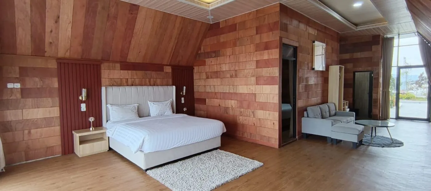 Deluxe Balcone, Cambai Hill