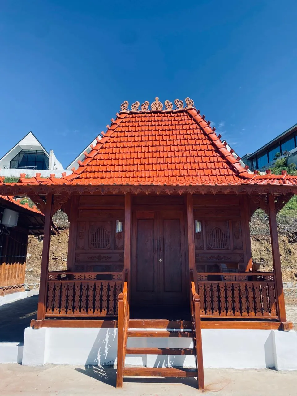Villa Joglo, Cambai Hill